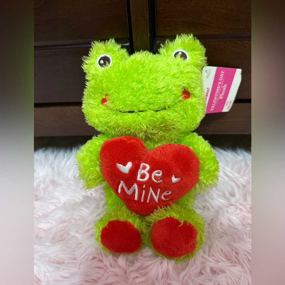 MTY Int. Valentine Day Green Frog Plush Be Mine Plush  9” Stuffed Animal NWT